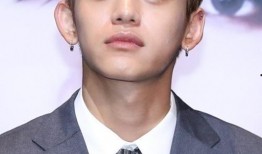 娱乐爆料黄旭熙,揭秘明星背后的故事