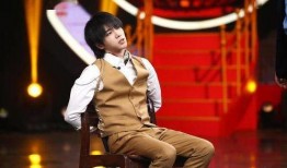 蔡徐坤爆料华晨宇视频