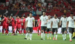 国足大厨爆料新闻事件视频